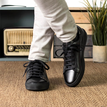 DapperFam Rivale in Black Men's Italian Leather Trainer in #color_